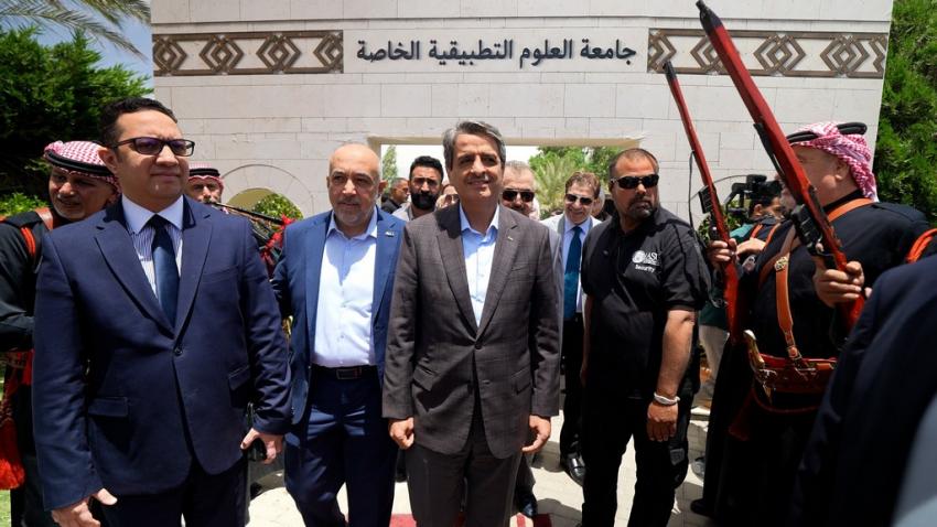 وزير الشباب يرعى فعاليات حفل عيد الاستقلال الـ80 ومعرض الجاليات في العلوم التطبيقية