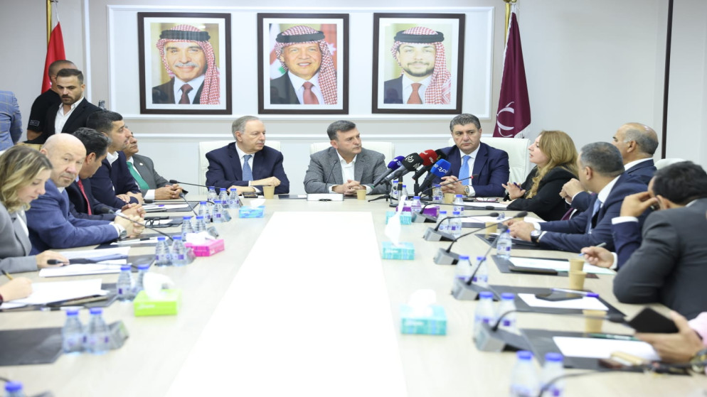 السياحة النيابية تبحث تحديات مكاتب السياحة الوافدة