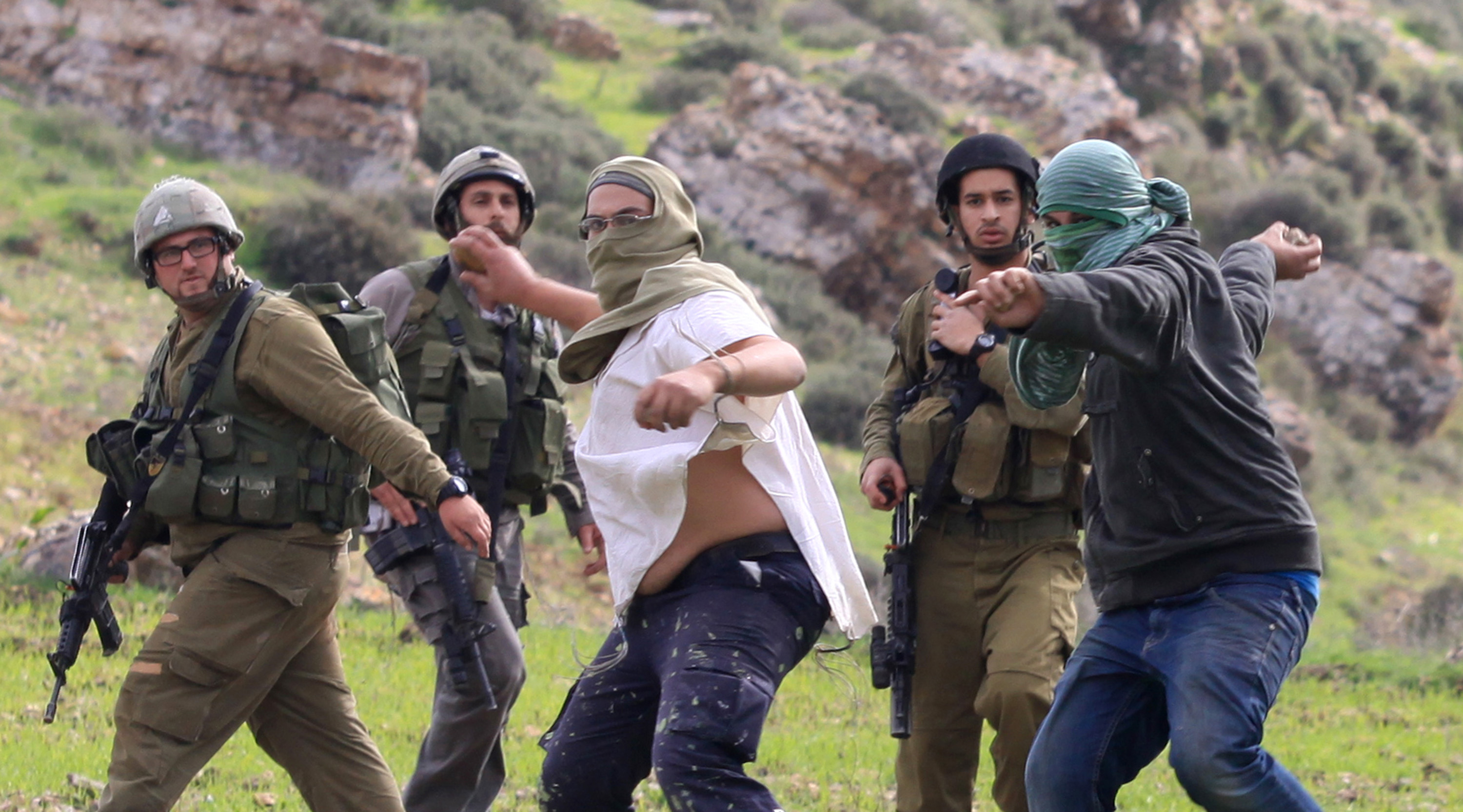 دول عربية وإسلامية تدين تصاعد عنف المستوطنين ضد الفلسطينيين