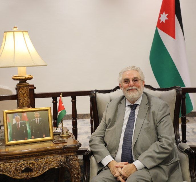 وزير الثقافة يلتقي سفير مملكة إسبانيا لدى المملكة الأردنية