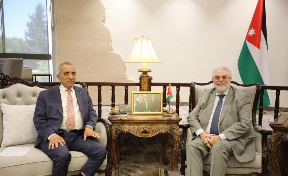 وزير الثقافة يلتقي سفير مملكة إسبانيا لدى المملكة الأردنية