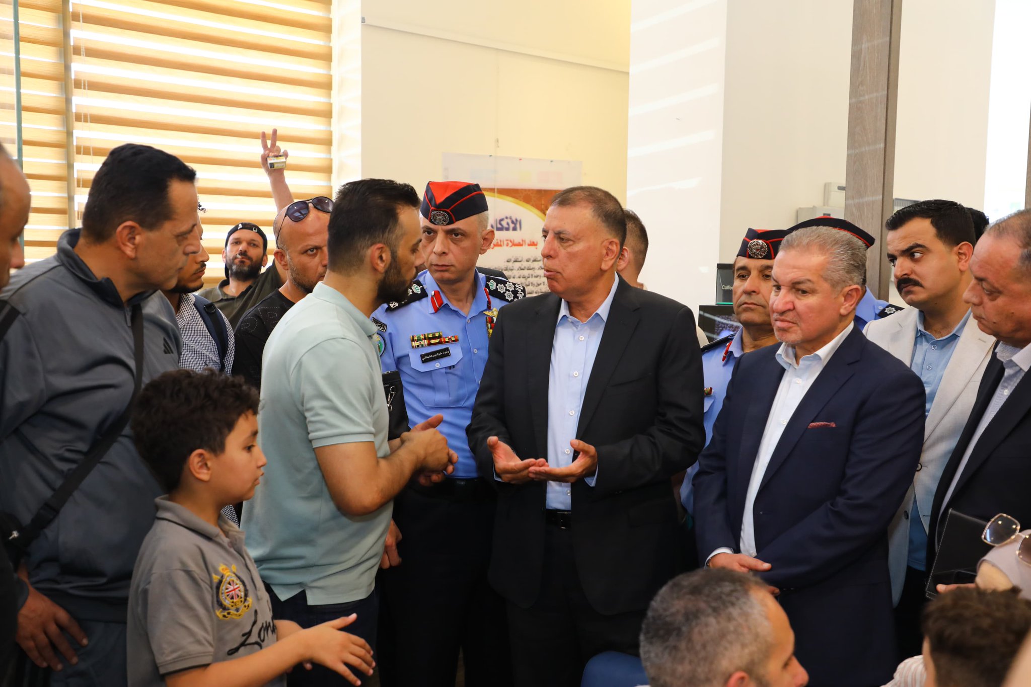 الفراية: نعمل على تطوير جسر الملك حسين وتسهيل حركة المسافرين رغم ارتفاع أعداد العابرين