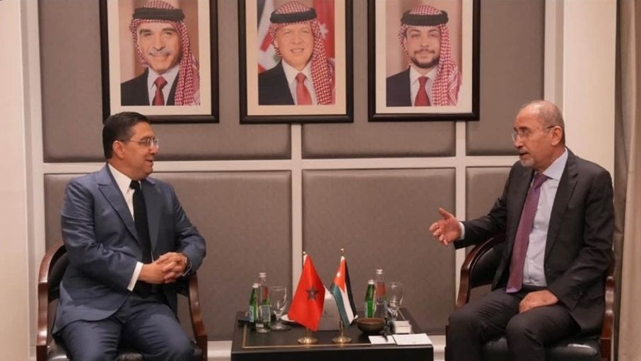 الصفدي ونظيره المغربي يبحثان العلاقات والتنسيق الثنائي