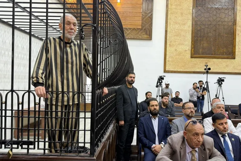 إجازة إبادة السوري  المعادي للنظام.. بدء محاكمة مفتي نظام الأسد المخلوع أحمد حسون