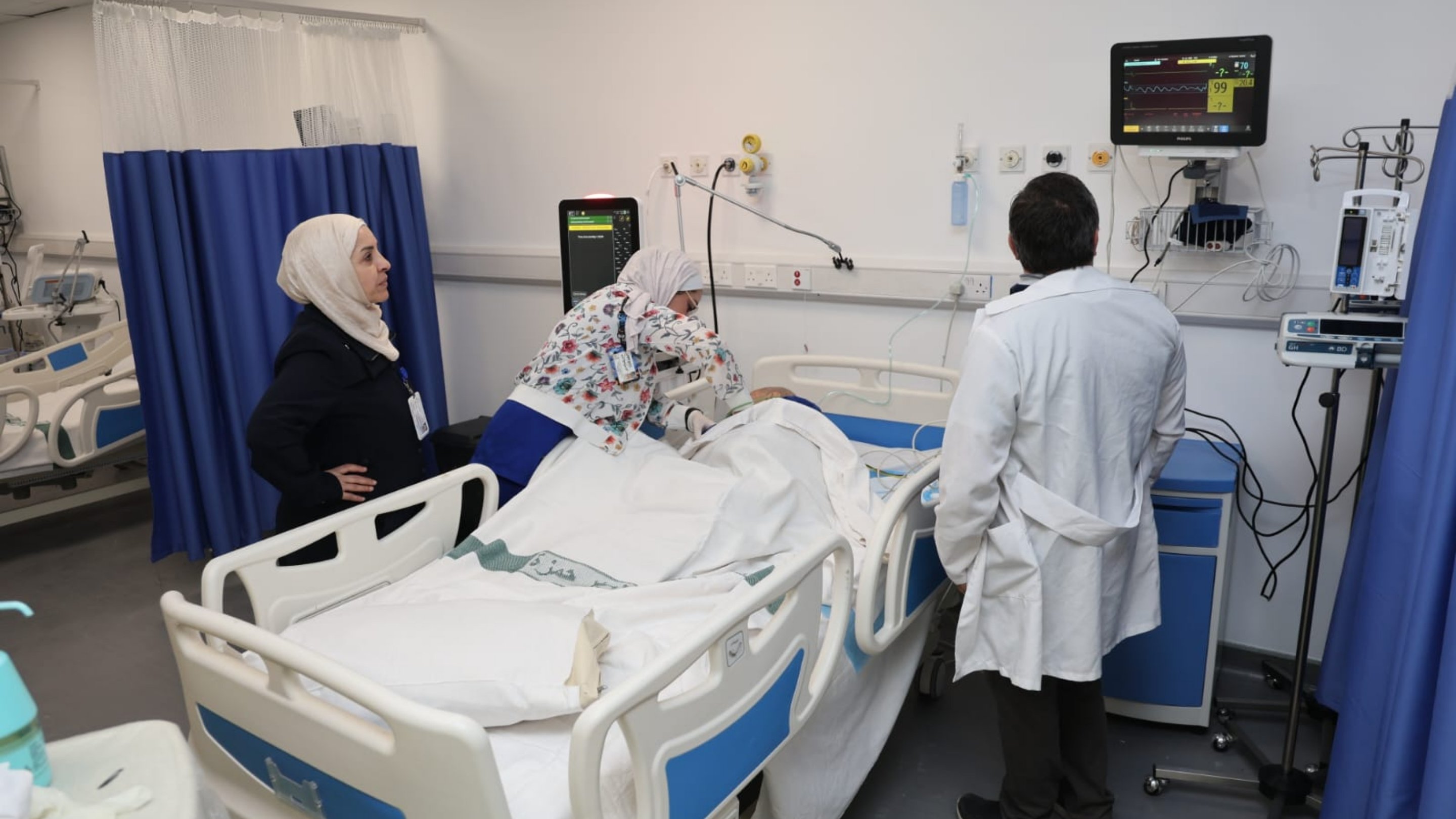 عمان الميداني يستقبل أول حالة بقسم الطوارئ والعناية الحثيثة
