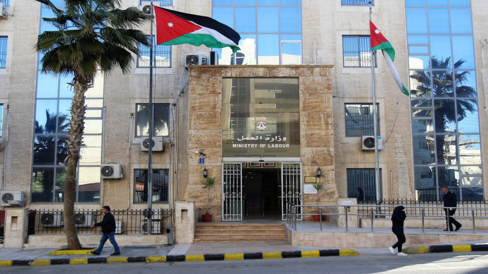 وزارة العمل: ملتزمون بسياسات وضبط تنظيم سوق العمل