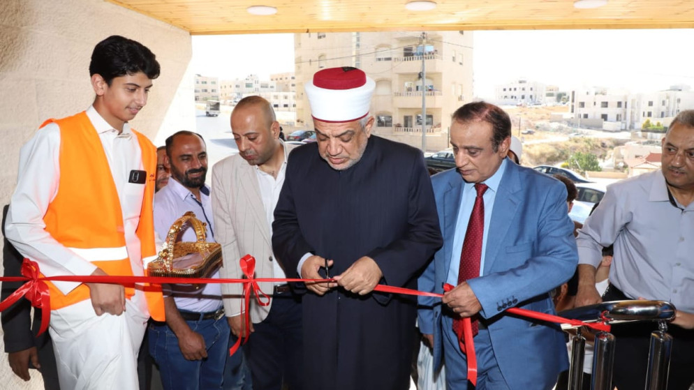 وزير الأوقاف يفتتح مسجد إسكان الكهرباء الكبير في القويسمة