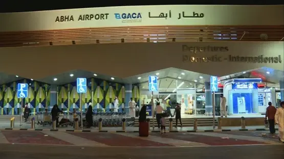 الحوثيون يستهدفون مطار أبها ويحذرون من التحليق بأجواء السعودية