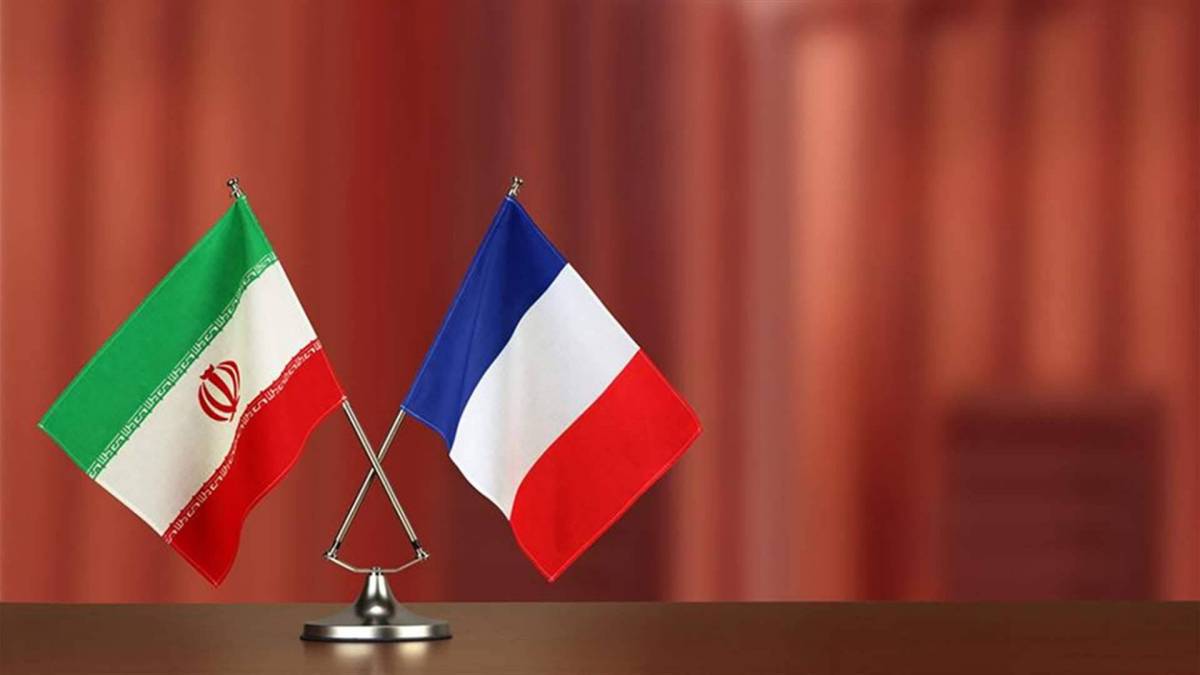 إيران تستدعي السفير الفرنسي احتجاجا على التدخل في شؤونها