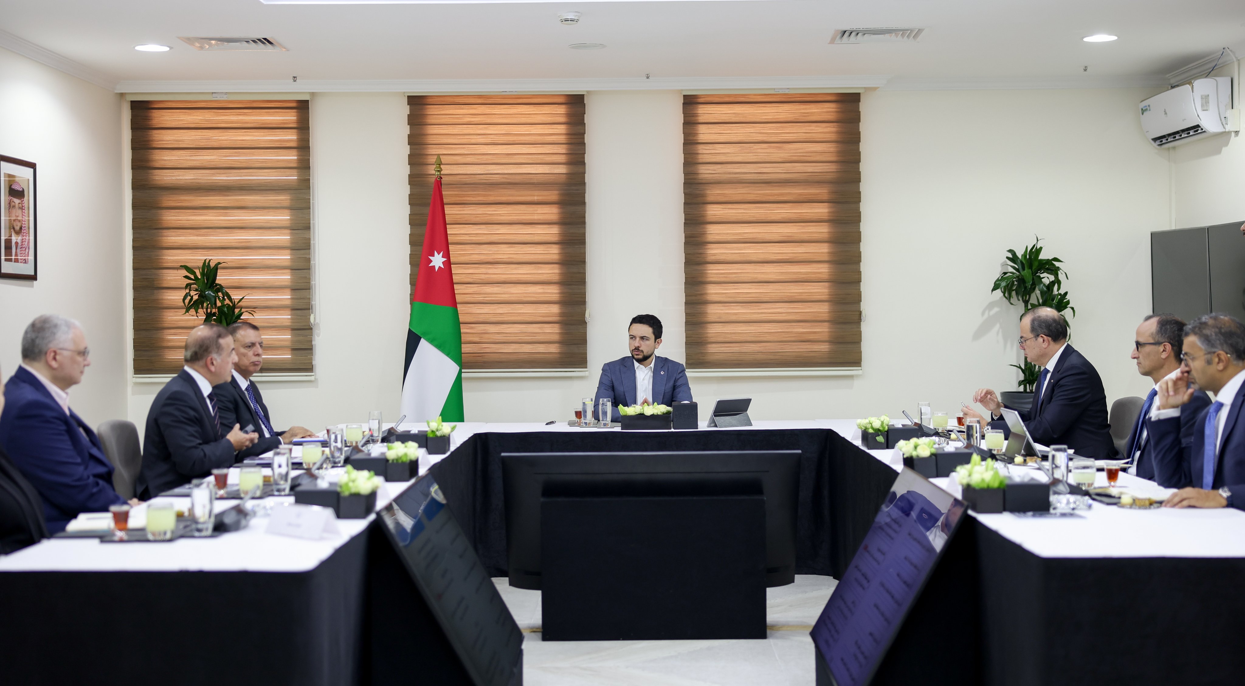 ولي العهد يشير إلى أهمية تكثيف الحملات التوعوية حول الخدمات المقدمة عبر تطبيق سند