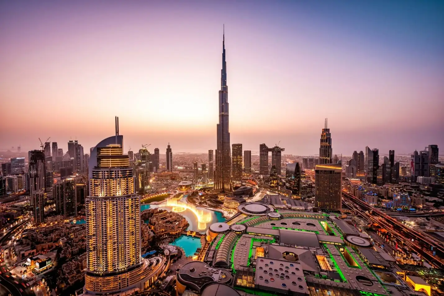 بيانات: 251.3 مليار درهم مساهمة قطاع السفر والسياحة في اقتصاد الإمارات خلال 2025