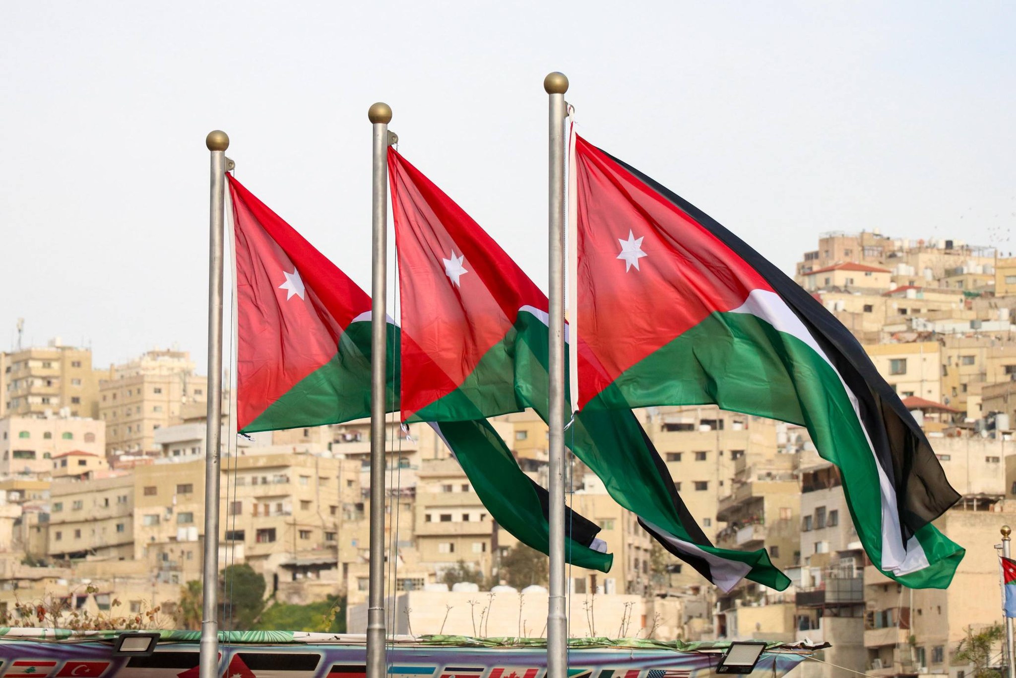 الأردن يدين استهداف ناقلتي أدنوك في مضيق هرمز