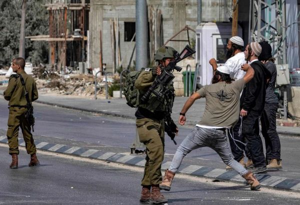 إصابة فلسطينيين واعتداءات للمستوطنين في نابلس ورام الله