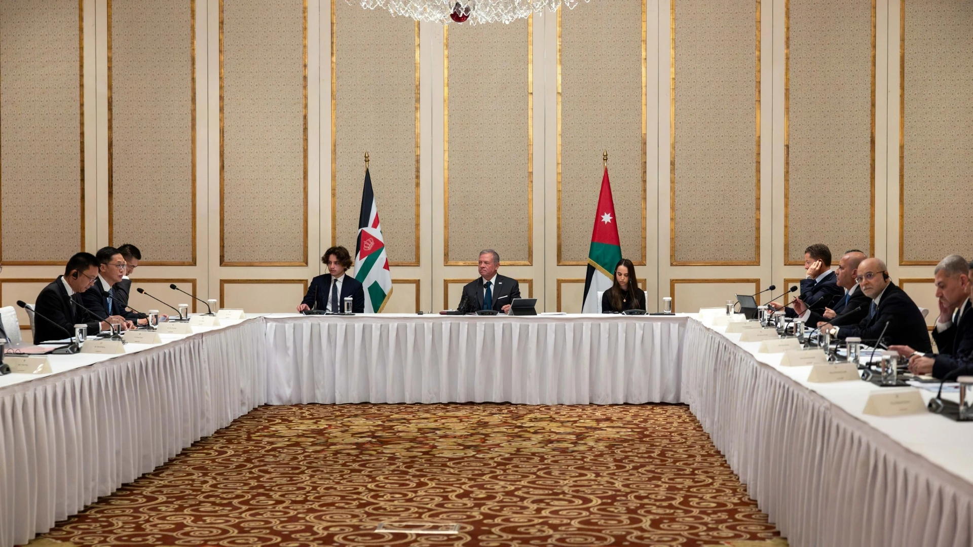 الملك يبحث في شنغهاي توسيع الشراكات الاقتصادية والاستثمارية مع الصين
