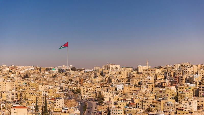طقس حار نسبياً الأربعاء وانخفاض طفيف على الحرارة السبت