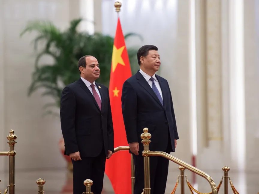 السيسي يستقبل شي جين بينغ لبحث تعزيز الشراكة المصرية الصينية