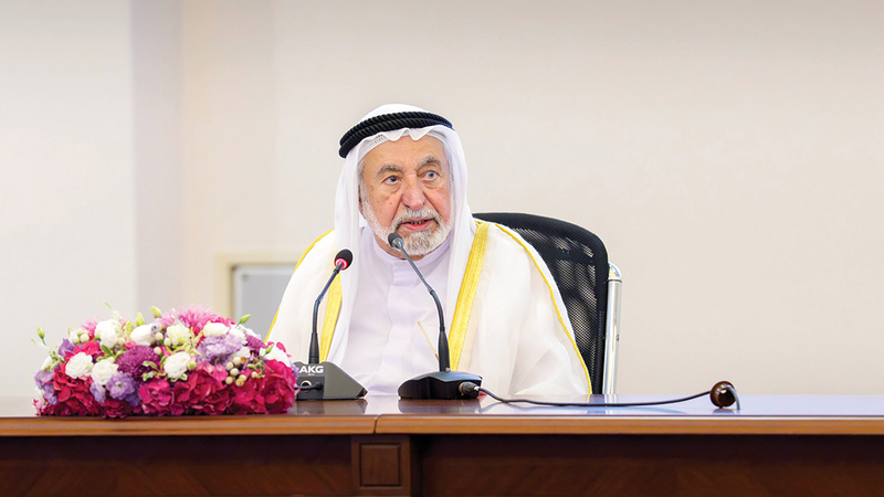 حاكم الشارقة يعتمد رفع الحد الأدنى للعيش الكريم إلى 20 ألف درهم شهرياً