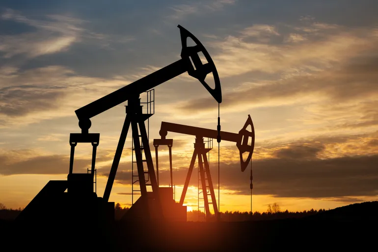 النفط يواصل الصعود وسط مخاوف من اضطراب إمدادات الشرق الأوسط