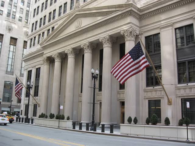 أسبوع حاسم للفائدة الأميركية وسط قوة سوق العمل وتصاعد مخاطر التضخم