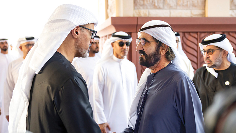 محمد بن زايد وحكام الإمارات يقدمون العزاء في وفاة الشيخ أحمد بن راشد آل مكتوم