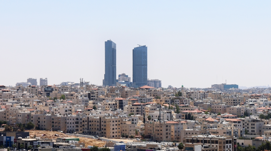 طقس لطيف في معظم مناطق الأردن الجمعة وفرصة لزخات مطرية متفرقة
