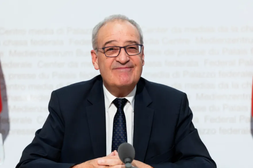 رئيس سويسرا الكونفدرالي يستقيل: حان الوقت بالسماح للدماء الجديدة العمل