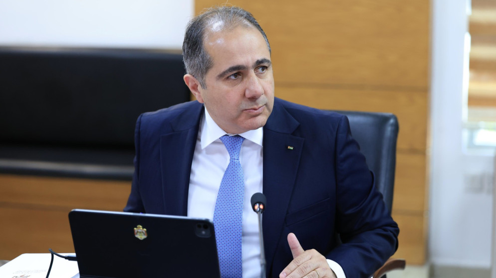 أبو غزالة: توجيه الاستثمارات إلى المحافظات أولوية لتعزيز التنمية المحلية