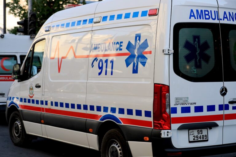 وفاة شخص وإصابة اثنين من أسرته بانفجار جسم مجهول داخل منزل بشرق عمّان والأمن العام يحذّر