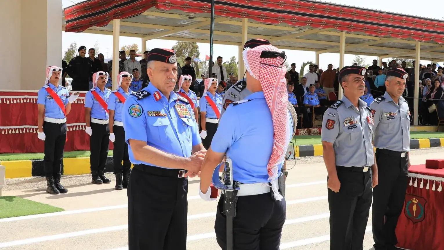 الأمن العام يعلن فتح باب التجنيد للذكور والإناث في مختلف التخصصات والمهن