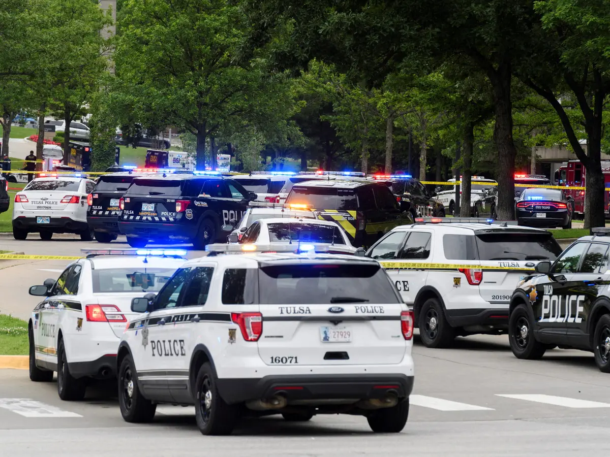 إصابة 11 شخصاً بينهم 6 قاصرين في حادث إطلاق نار بالقرب من ملعب جامعي بفلوريدا