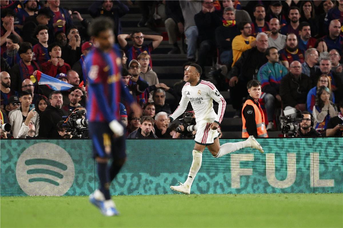 مبابي يقود ريال مدريد لحسم «الكلاسيكو» أمام برشلونة وتقليص الفارق في صدارة الدوري الإسباني
