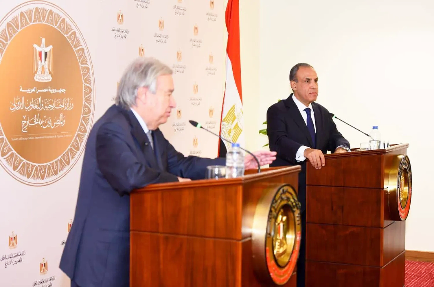 البرلمان المصري يفوض الرئيس السيسي لاتخاذ ما يلزم لدعم السعودية عسكرياً وحماية أراضيها