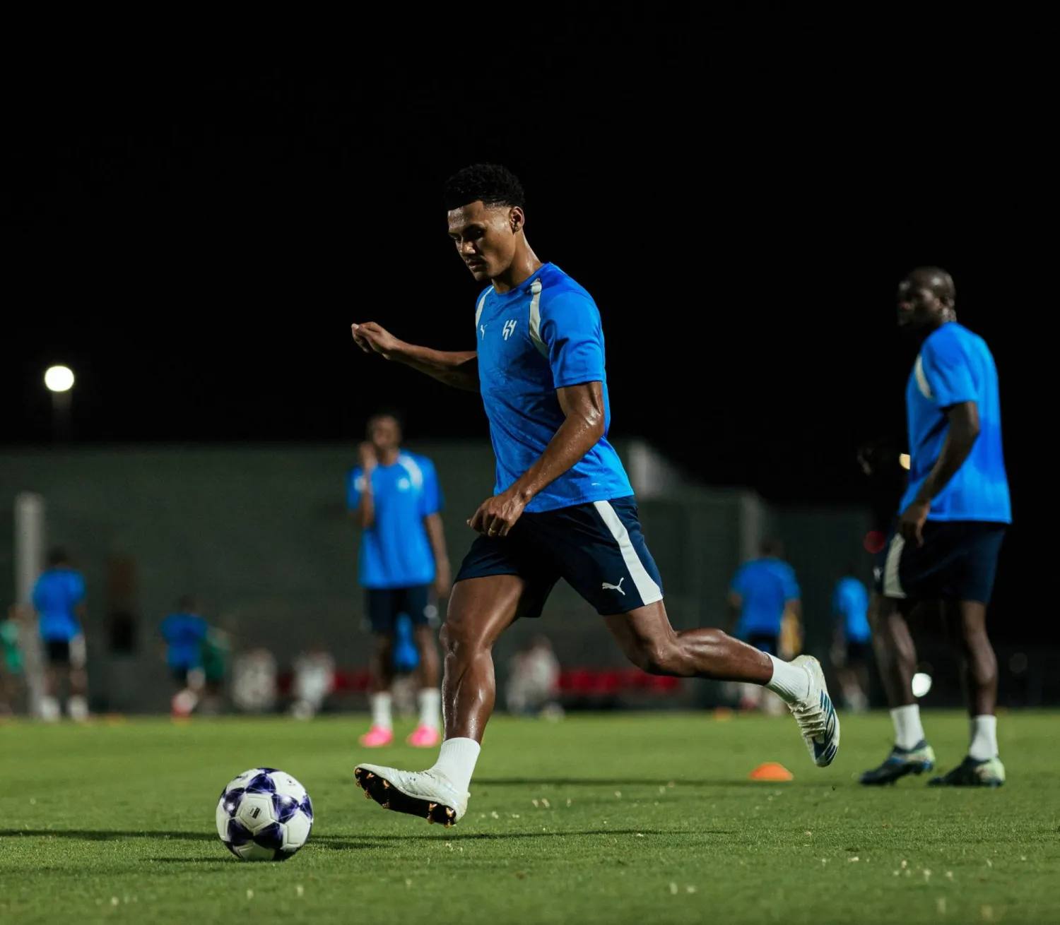 الهلال السعودي يحل ضيفاً على الشمال القطري في دوري أبطال آسيا للنخبة وعينه على العلامة الكاملة