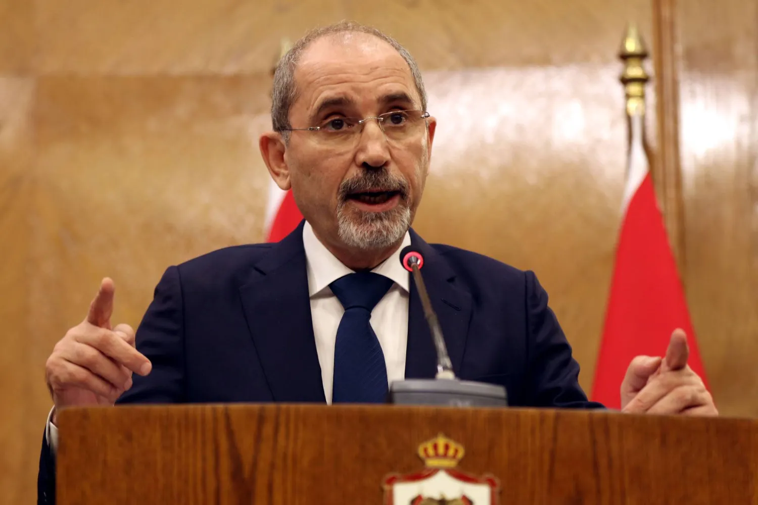 الصفدي يجدد التعازي بضحايا الضربات ضد «داعش» ويؤكد حرص الأردن على سيادة سوريا وأمنها