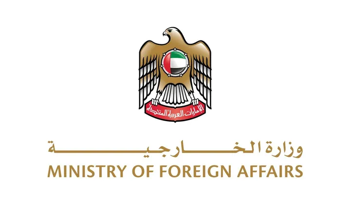 الإمارات تؤكد أن الحوار والقانون الدولي ركيزتان أساسيتان لمعالجة أزمات المنطقة وتدعو للحلول السياسية