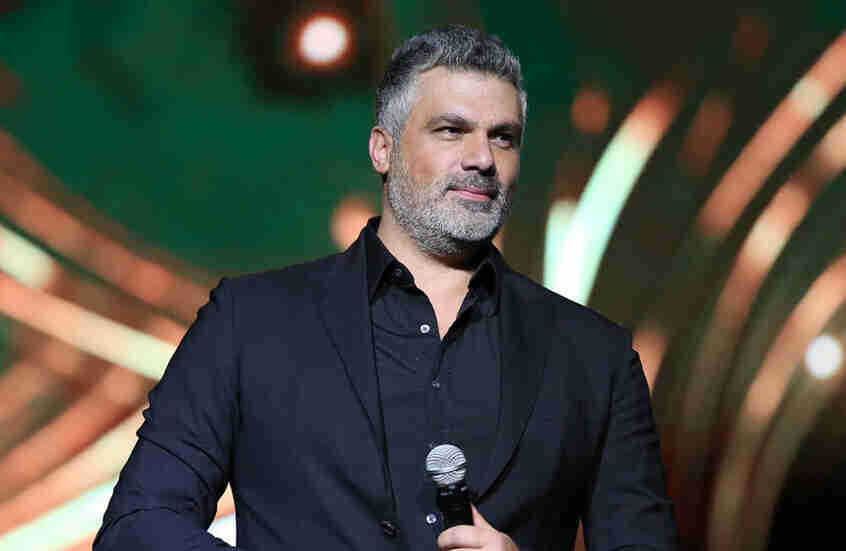 فارس كرم يثير الجدل بتصريحات صادمة حول والدته وأولاده