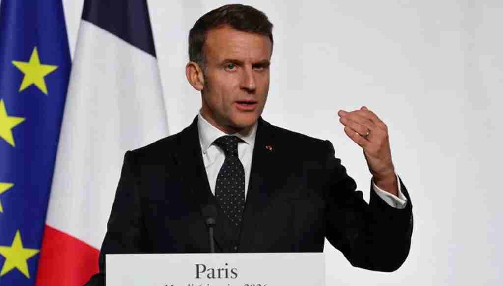 ماكرون يعقد اجتماعاً طارئاً لمجلس الدفاع لمناقشة غرينلاند وإيران