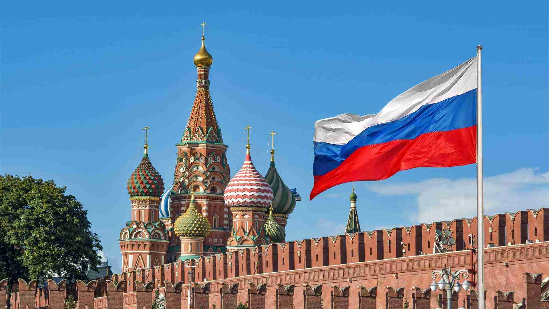 روسيا تطرد دبلوماسياً بريطانياً بتهمة التجسس على الدولة