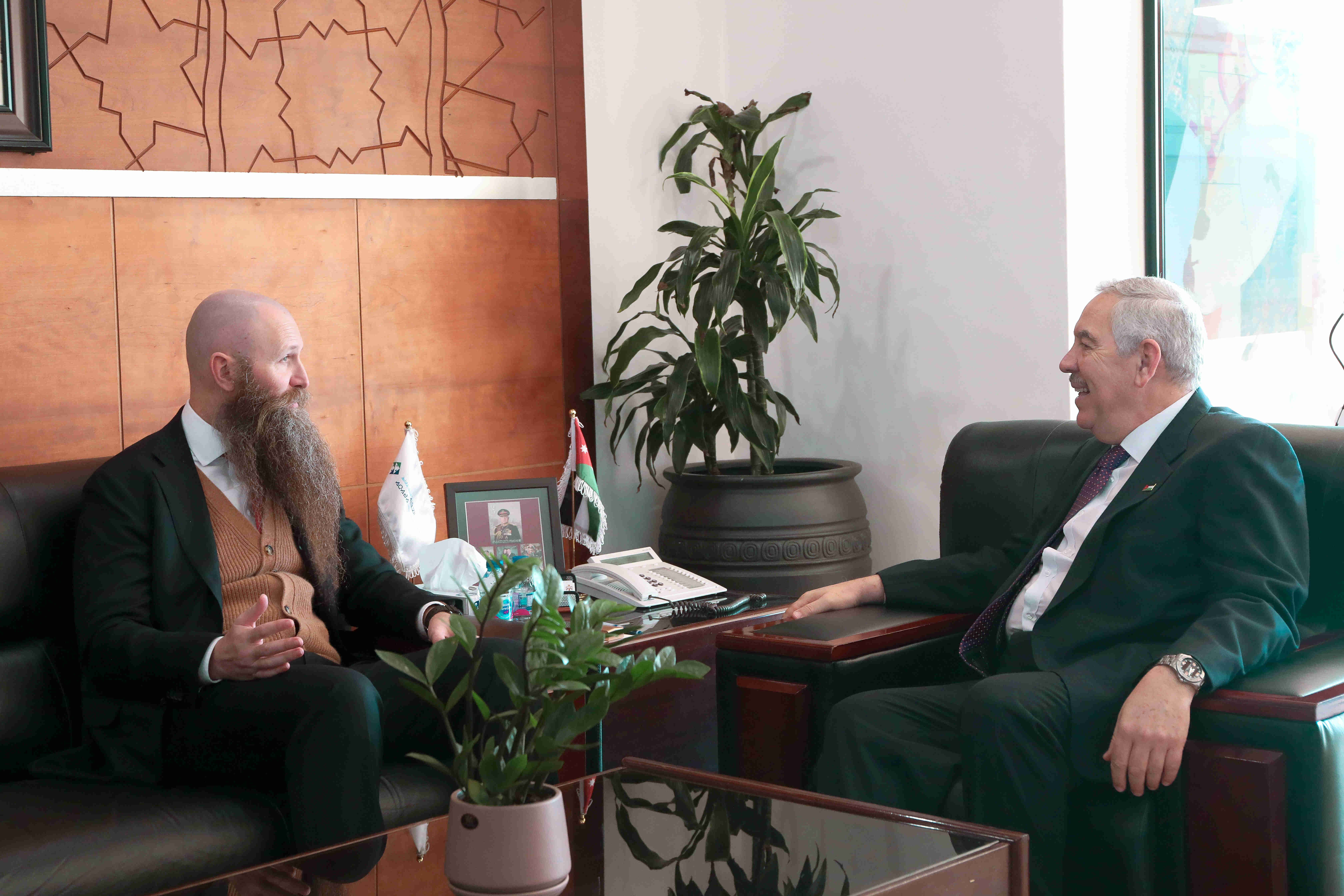 العقبة الخاصة تبحث سبل التعاون مع السفارة الأميركية