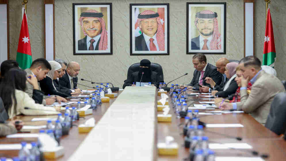 المرأة النيابية تبحث تعزيز الحماية من العنف الاسري وحماية الطفل