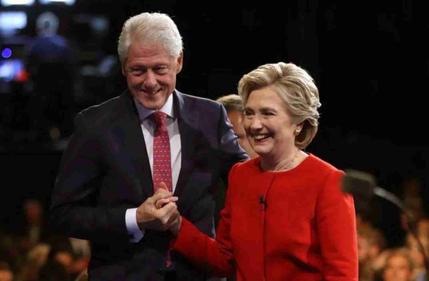 بيل وهيلاري كلينتون سيدليان بشهادتيهما في قضية إبستين أمام الكونغرس