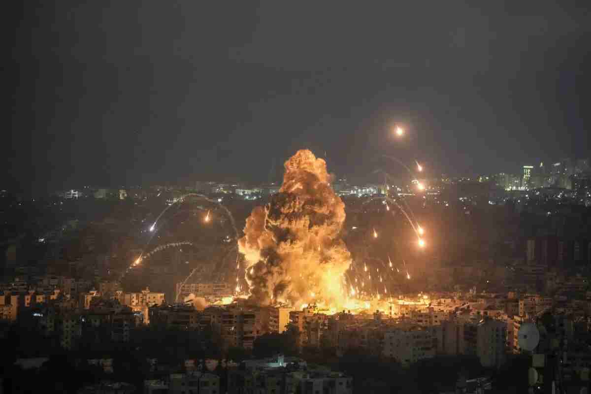 قتلى وإصابات في غارة جوية روسية على زابوريجيا بأوكرانيا