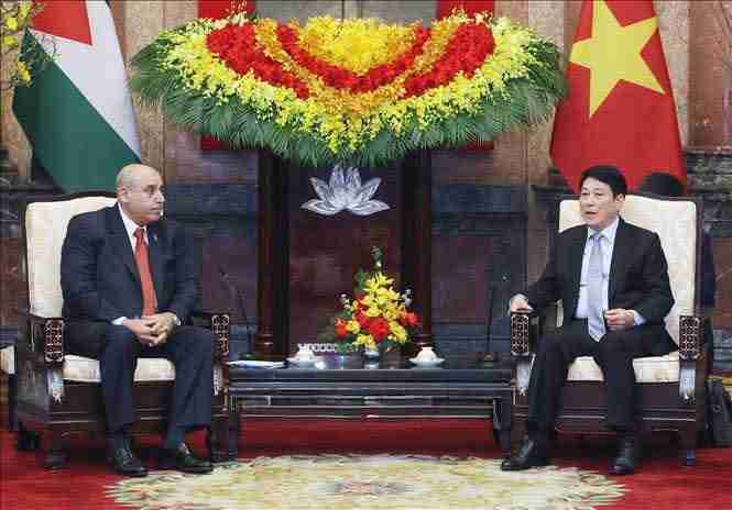 رئيس مجلس النواب يؤكد رغبة الأردن في تعزيز التعاون مع فيتنام