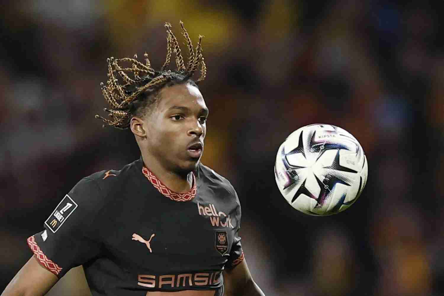 إصابة جيريمي جاكيه تثير القلق قبل انتقاله إلى ليفربول