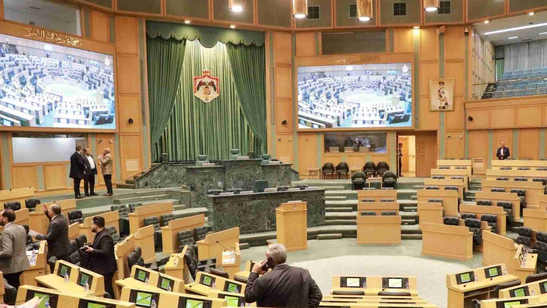 النواب يشرع بمناقشة مشروع قانون الغاز لسنة 2025