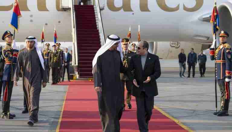 السيسي يصل الإمارات في زيارة أخوية