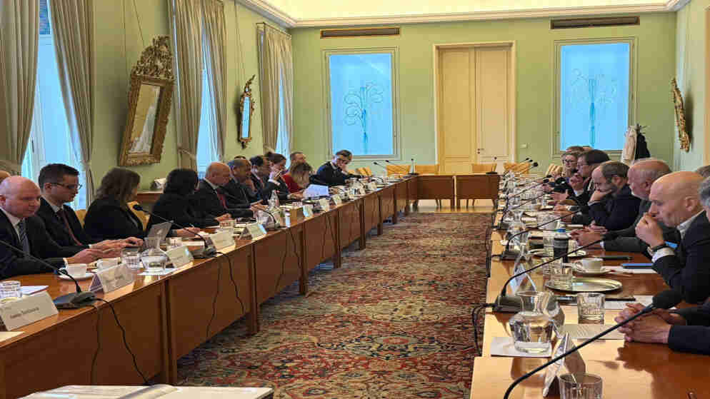 مشاورات سياسية اردنية تشيكية في براغ