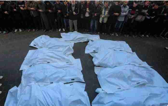 استشهاد أربعة فلسطينيين في غارة اسرائيلية بغزة