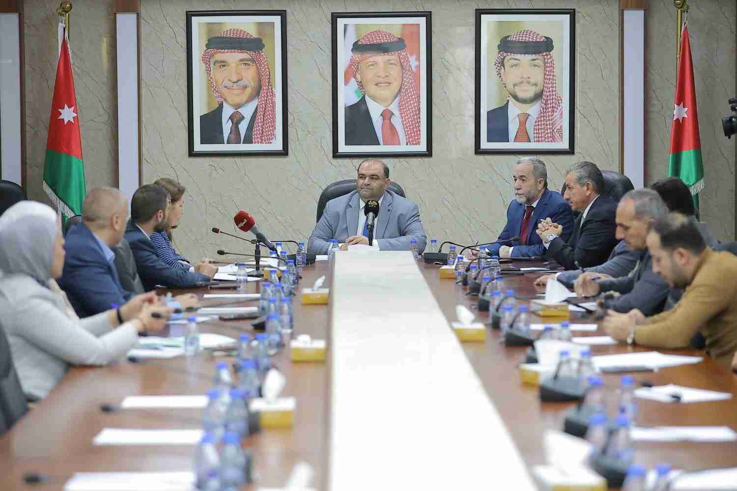 لجنة الاقتصاد الرقمي النيابية تتابع مع الاتصالات تحديات توسع الجيل الخامس