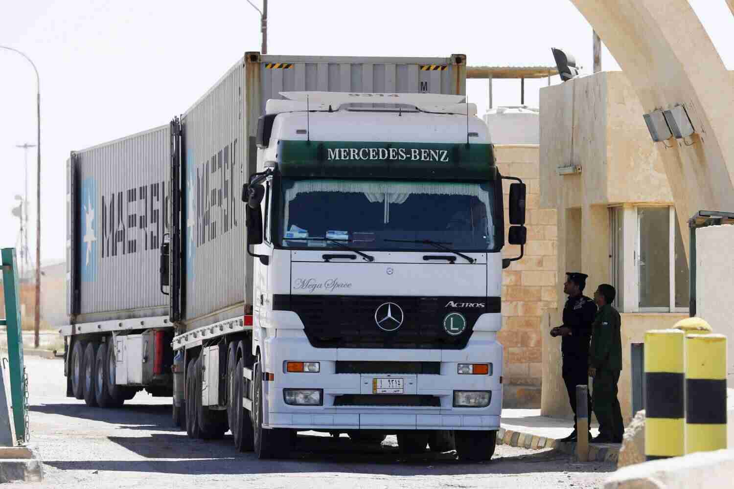 وزارة النقل تؤكد استمرارية حركة الترانزيت رغم منع الشاحنات الأجنبية إلى سوريا